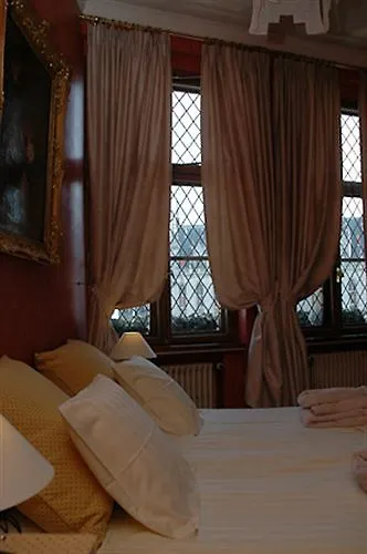 Guest House Huyze Die Maene Bruges 3*,